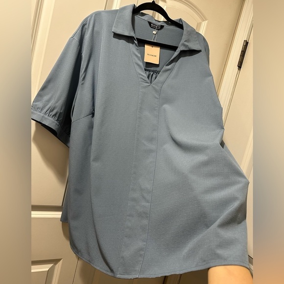 BloomChic Plus Size Plain Lapel Collar Gathered Puff Sleeve Blouse - Picture 4 of 7